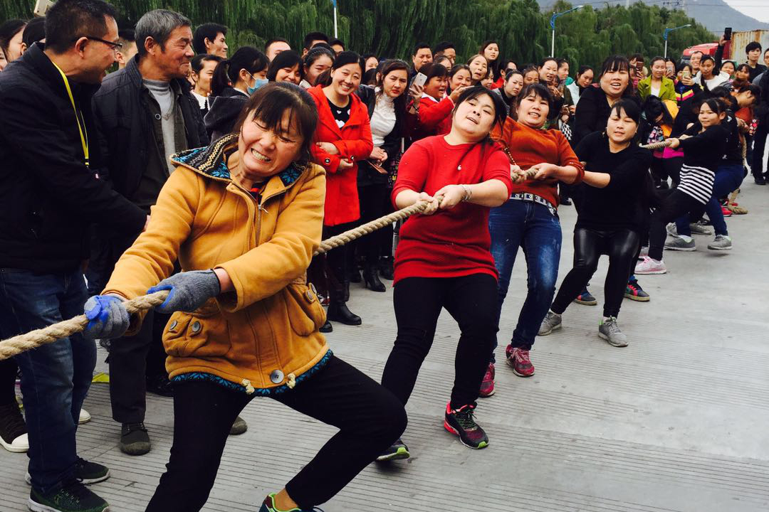 2017年11月喜（xǐ）爾（ěr）美職工拔河（hé）比賽活動